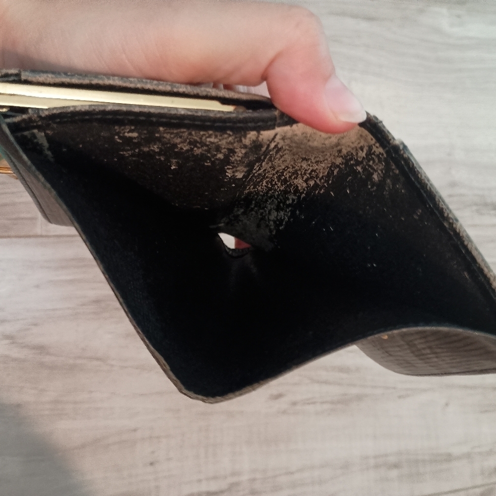 Louis Vuitton LV Epi Porte-Monnaie Viennois Bifold Wallet Noir Men - Picture 15 of 16